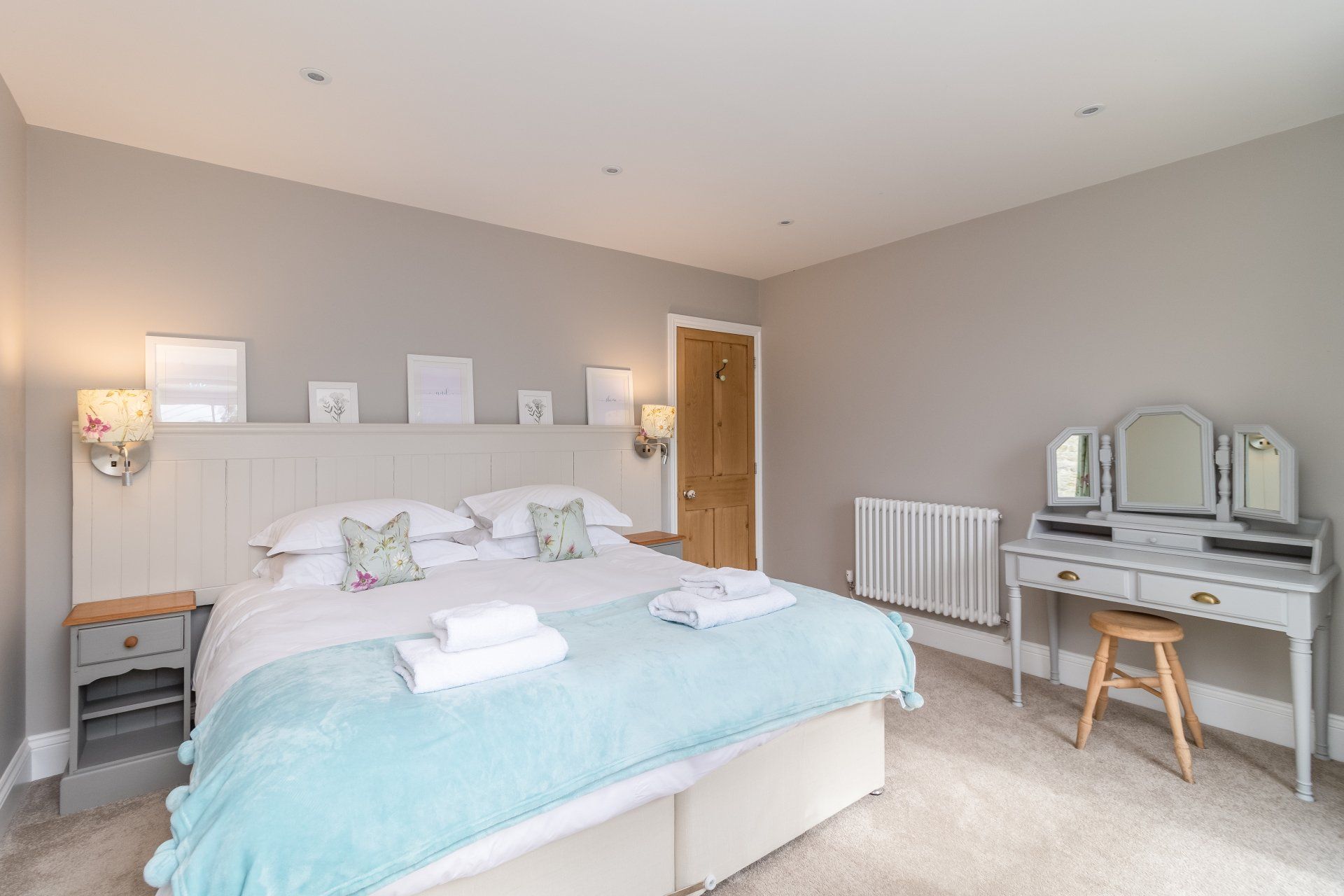 front bedroom can be twin