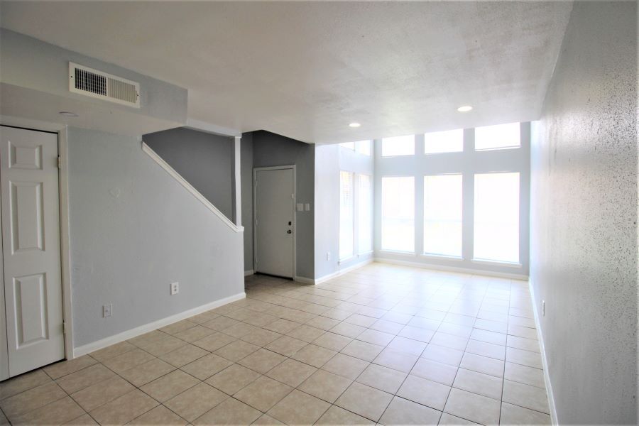 crossings 1 bedrm townhome