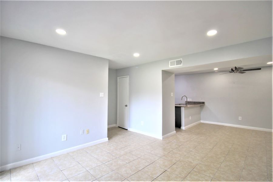 Crossings Apt - Northwest Houston