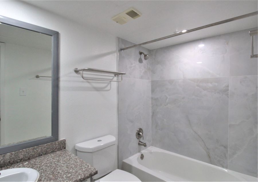 crossings 1 bedrm townhome