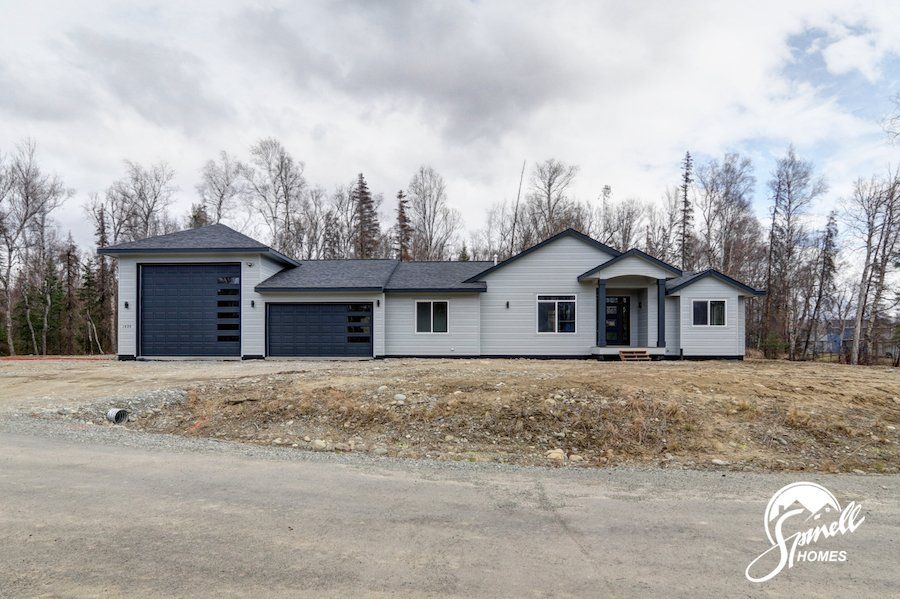 Spinell Homes | New Custom Homes | Anchorage Alaska | Custom Features | Front entrance