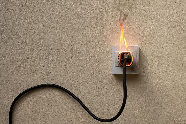 PLOMERÍA Y ELECTRICIDAD LÓPEZ