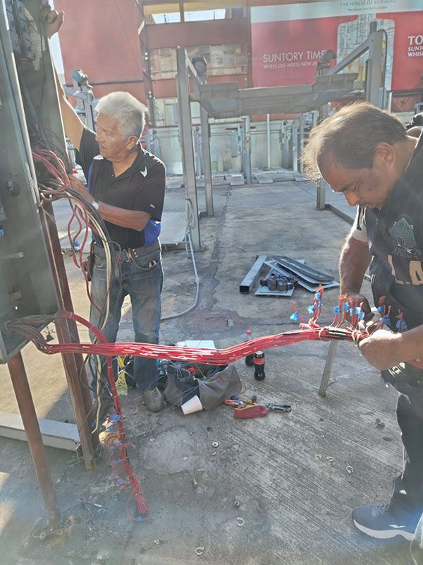 PLOMERÍA Y ELECTRICIDAD LÓPEZ