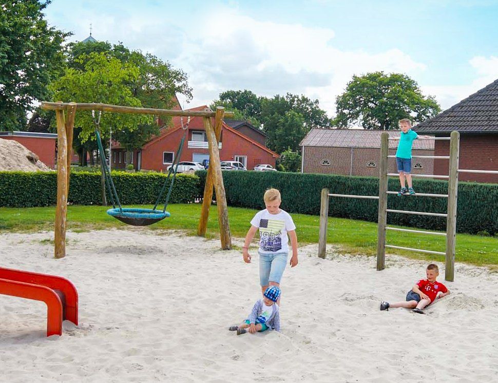 Kinder und Jugend im Ortsteil Sustrum