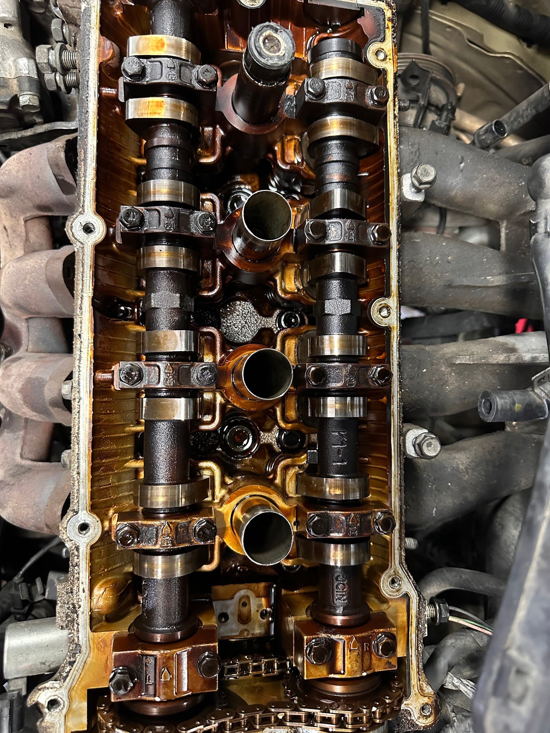 Exposed Engine Camshafts And Valve Train | Knight Motor Company