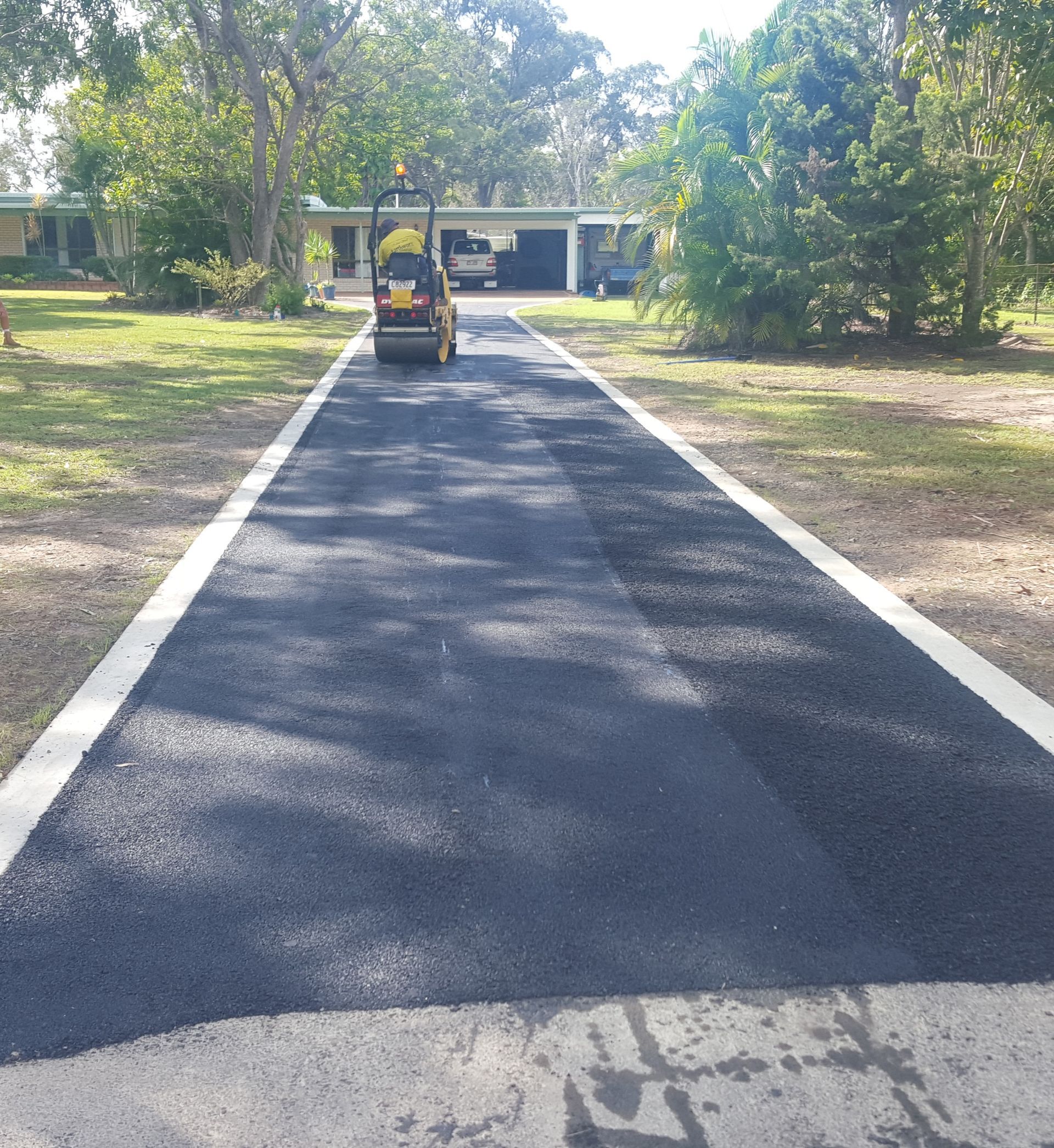 Asphalt Driveway with White Borders — Snell Earthworx In Craignish, QLD