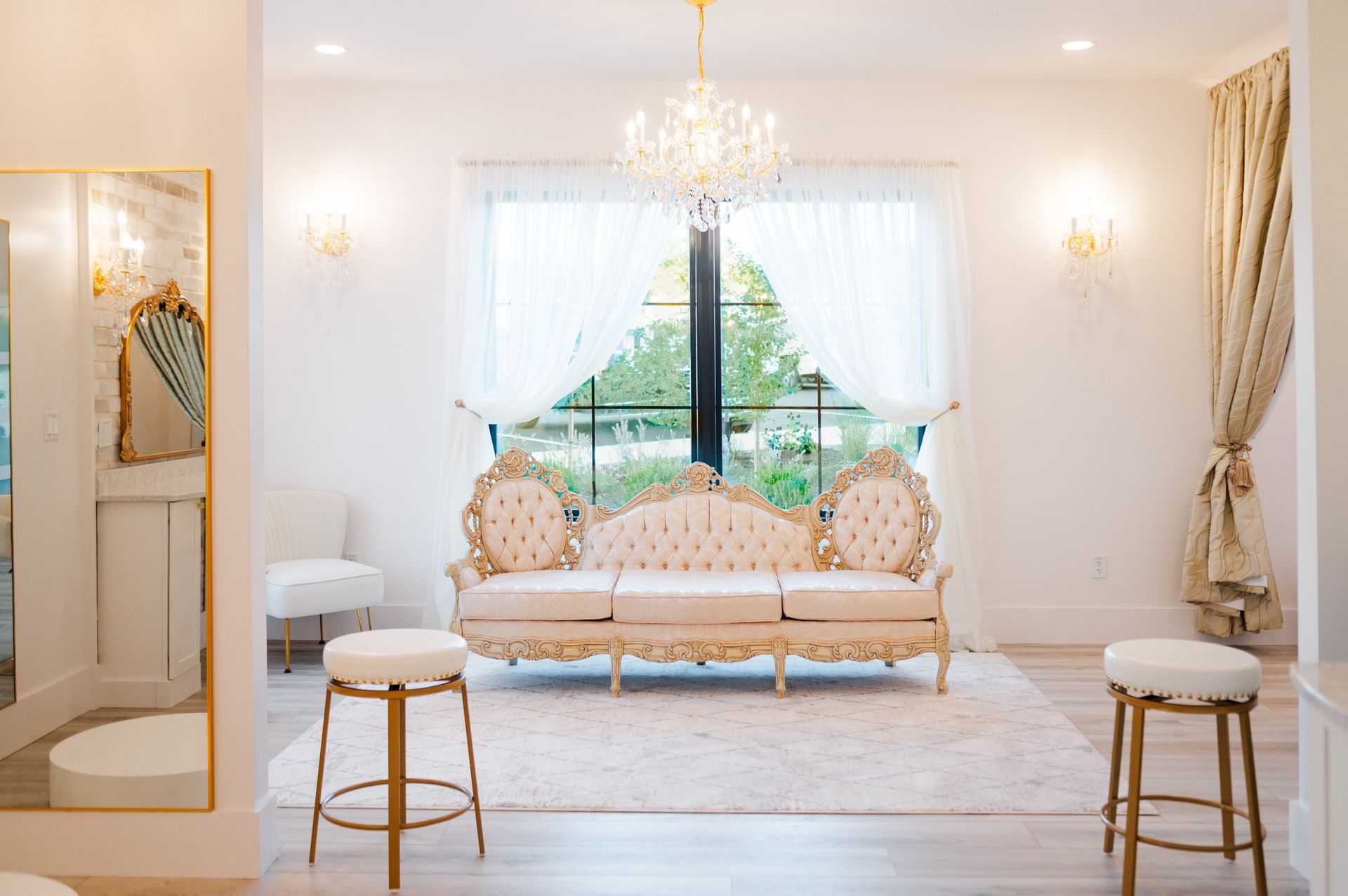 Bridal Suite  at White Oak Wedding Venue in Morgantown, WV near  Uniontown, PA, Point Marion, Sunnyside, Woodburn.