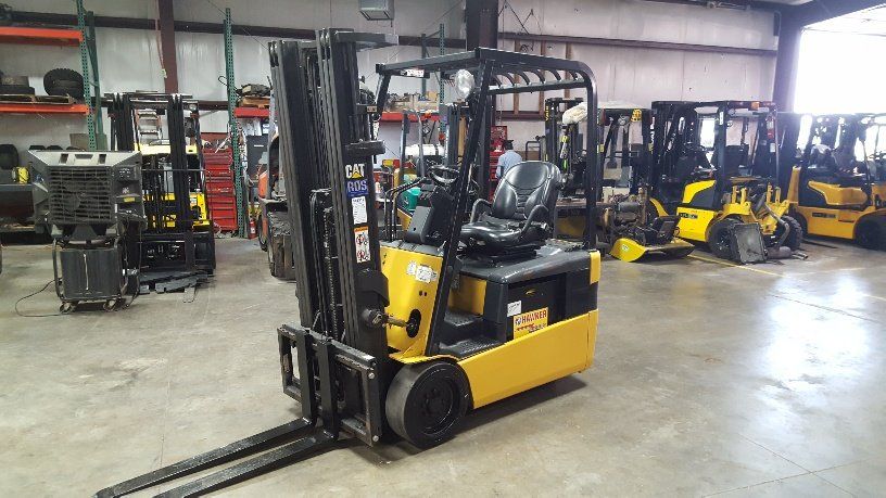 2006 Cat ET 3000 - Forklifts, Utility and Golf Carts in Independence, MO