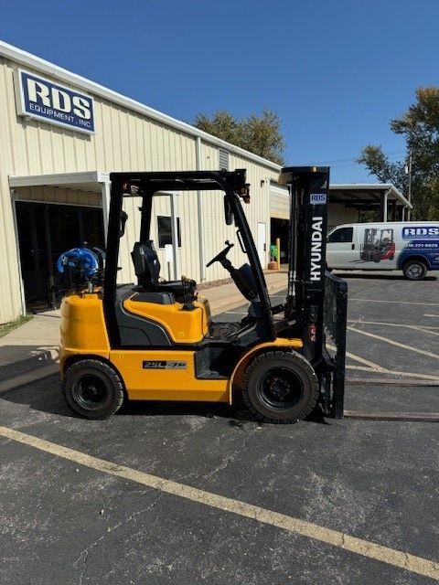 Blue Giant J1 Joey - Forklifts, Utility and Golf CArts in Independene, MO