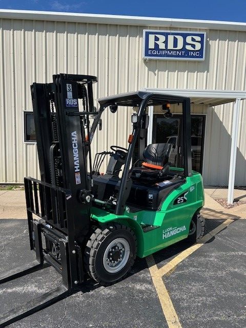 Crown C5 - Forklifts, Utility and Golf Carts in Independence, MO