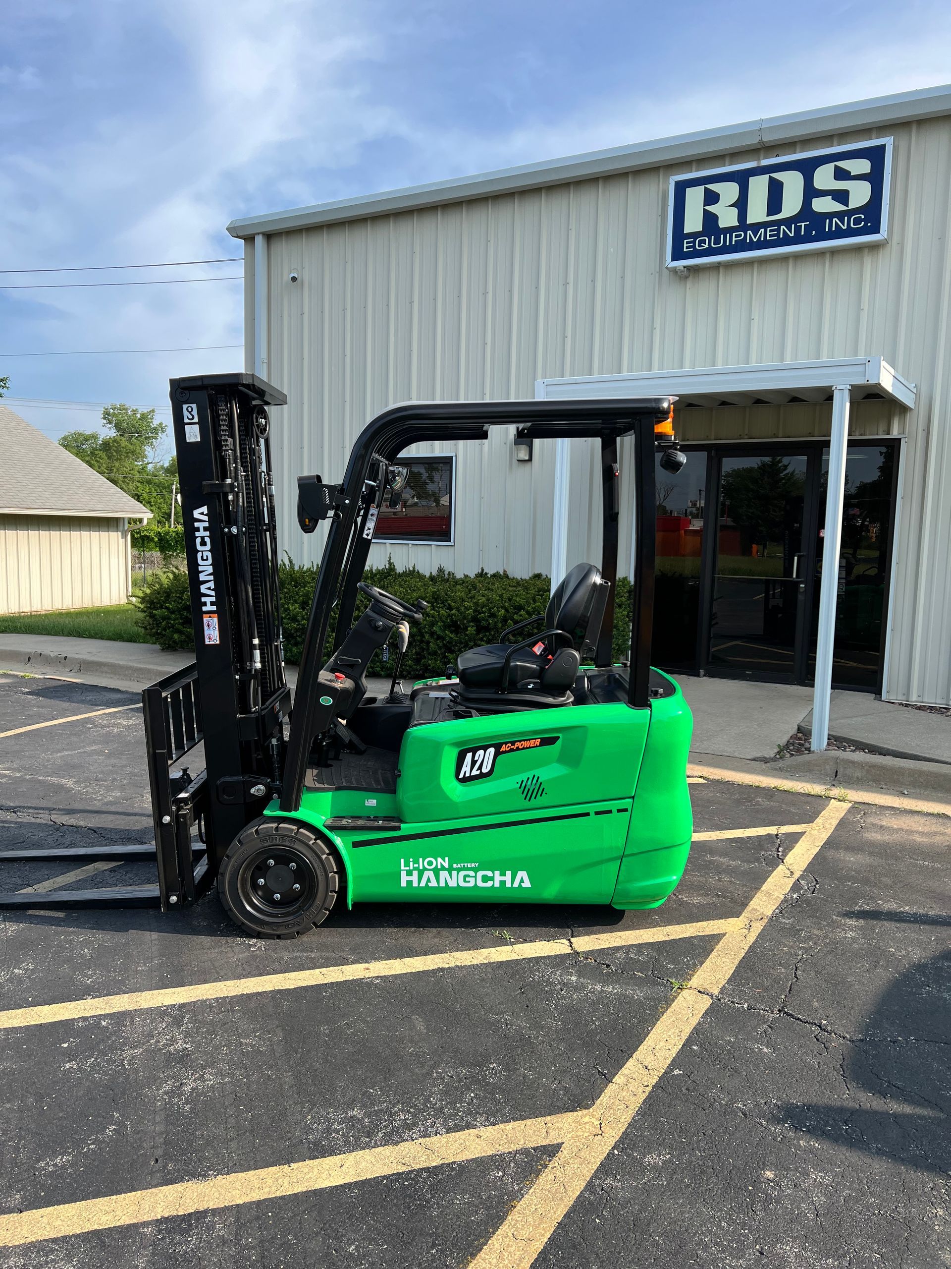 Crown C5 - Forklifts, Utility and Golf Carts in Independence, MO