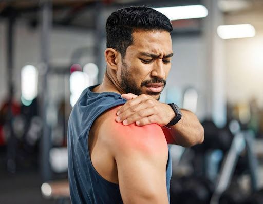 lesão ombro academia