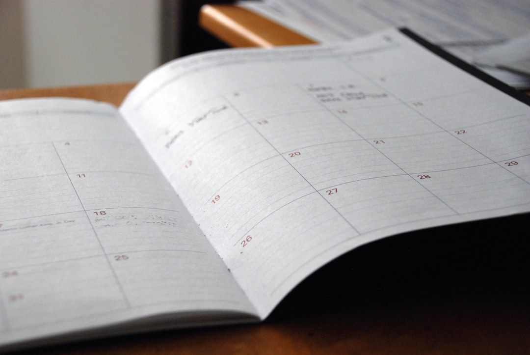 An old school calendar to show that businesses should use appointment reminders for retention