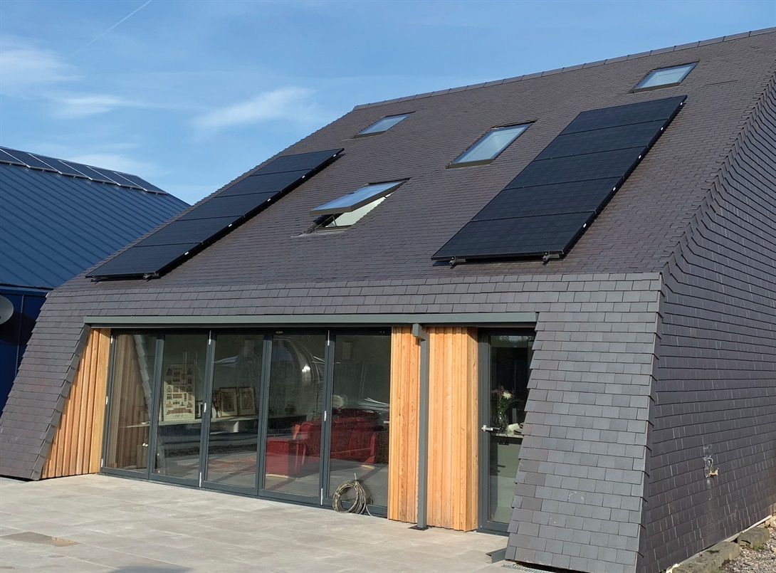 A house called Pangolin that has an award winning roof, featured on CH4 Grand designs