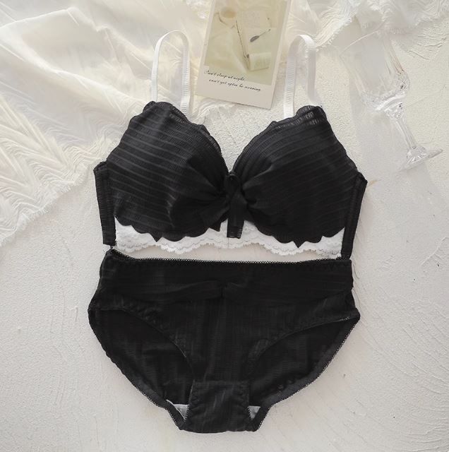 內衣系列買三送一【A0418】內衣小胸聚攏顯大無鋼圈胸罩內褲一套性感收副乳防下垂純欲