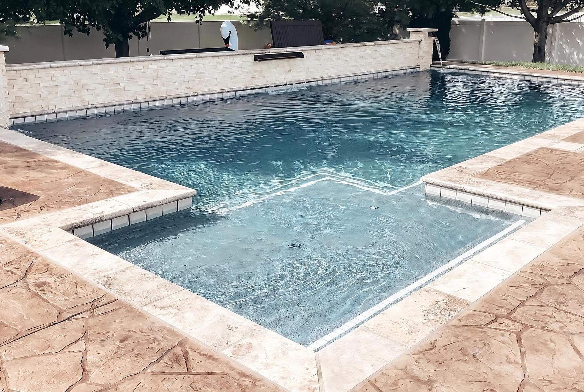 swimming pool contractor company in Wood River, IL