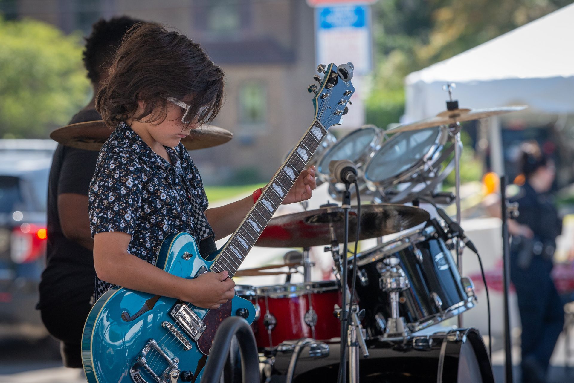 Elmhurst WalkIn Assistance Network 'CUE FOR A CAUSE FUNDRAISER