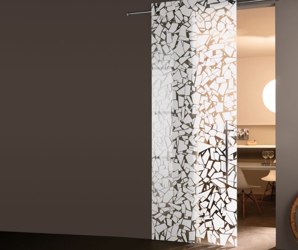 Porta di design con decorazione bianca