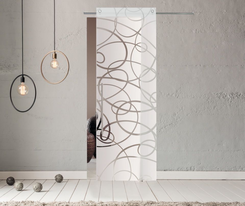 Porta di design con decorazione astratta