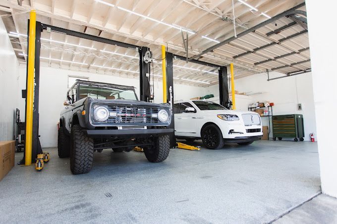 Ron Jon's Automotive Garage