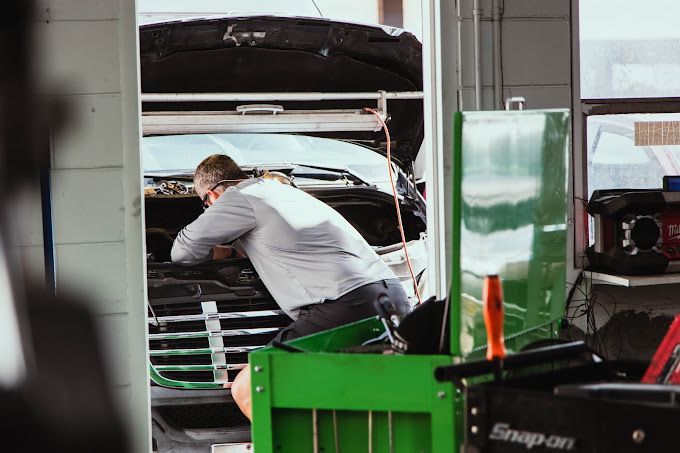 Ron Jon's Automotive Garage