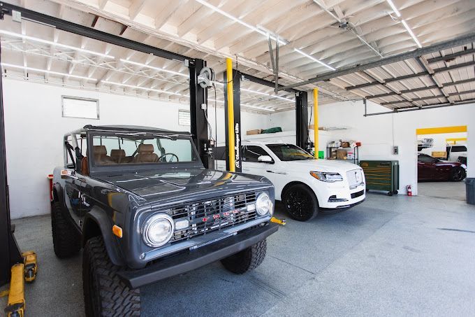 Ron Jon's Automotive Garage