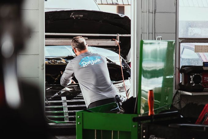 Ron Jon's Automotive Garage