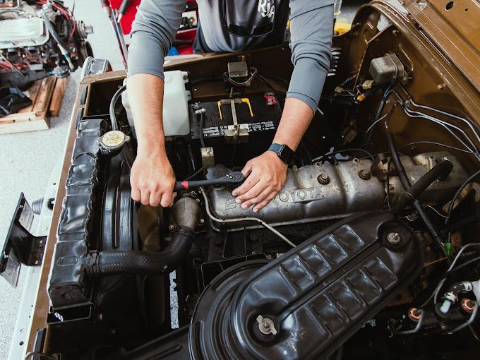 Ron Jon's Automotive Garage