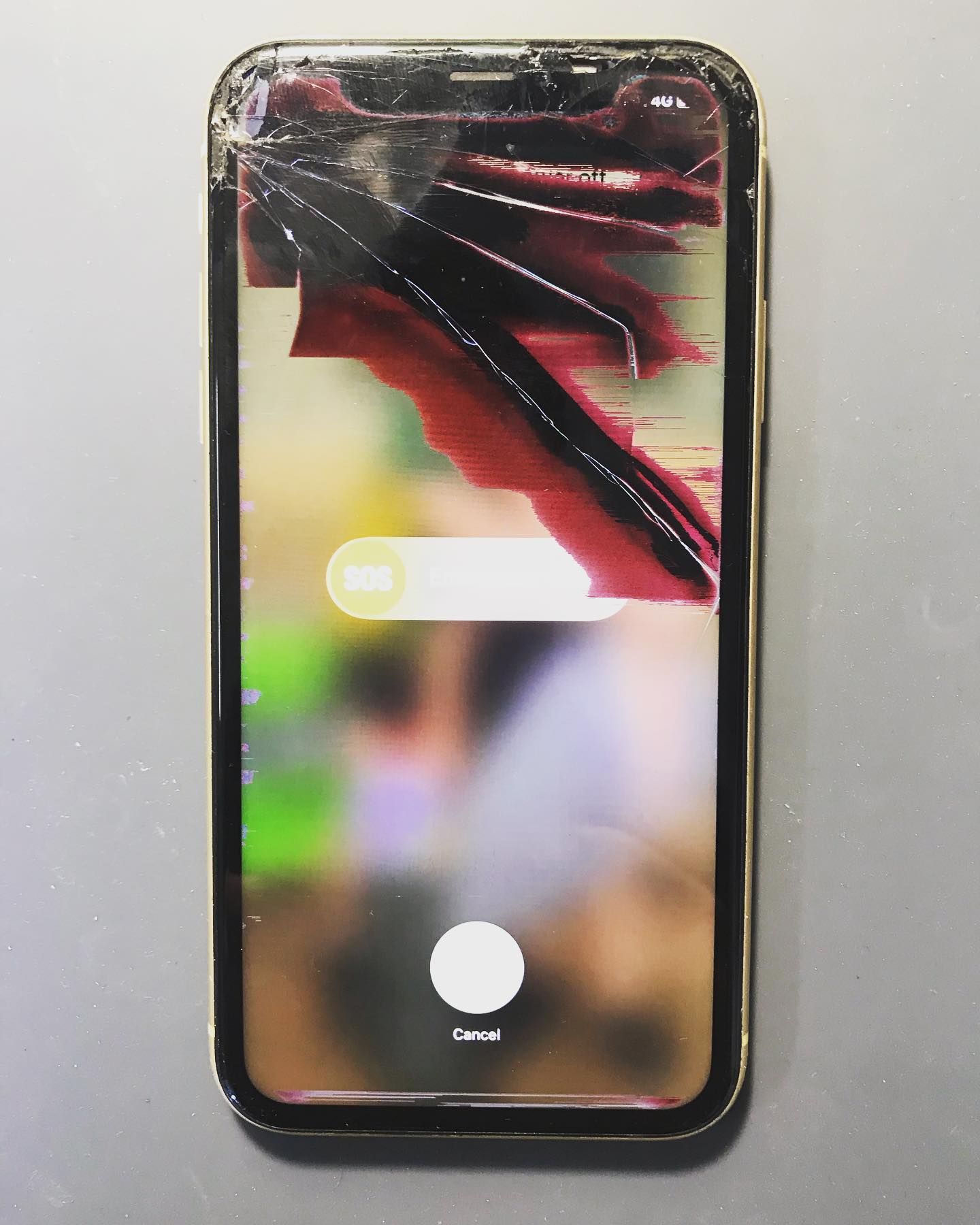 Damaged Smartphone Screen — DevicePro - Phone & Tablet Specialist In Cannonvale, QLD