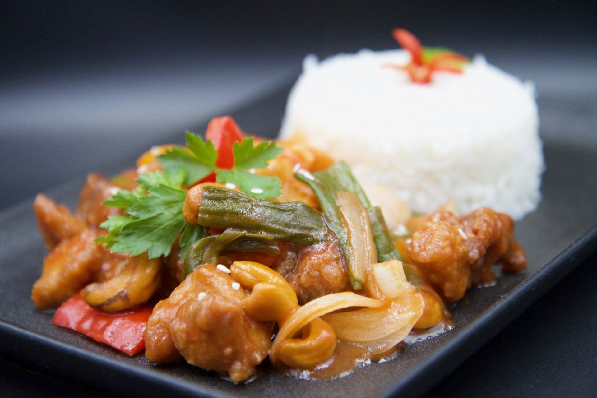 VasThai Sweet and Sour Chicken (Pad Priew Wan)