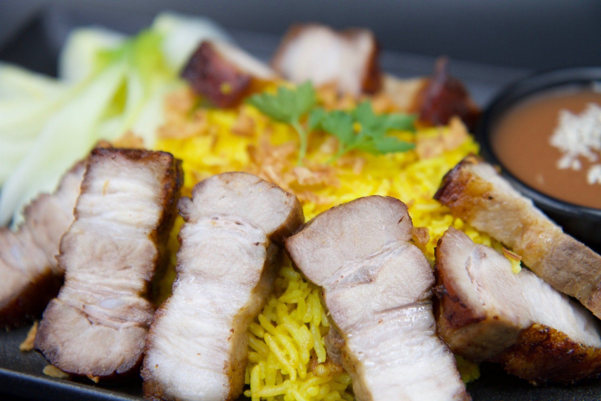 VasThai Khao Moo Krob - Maiale