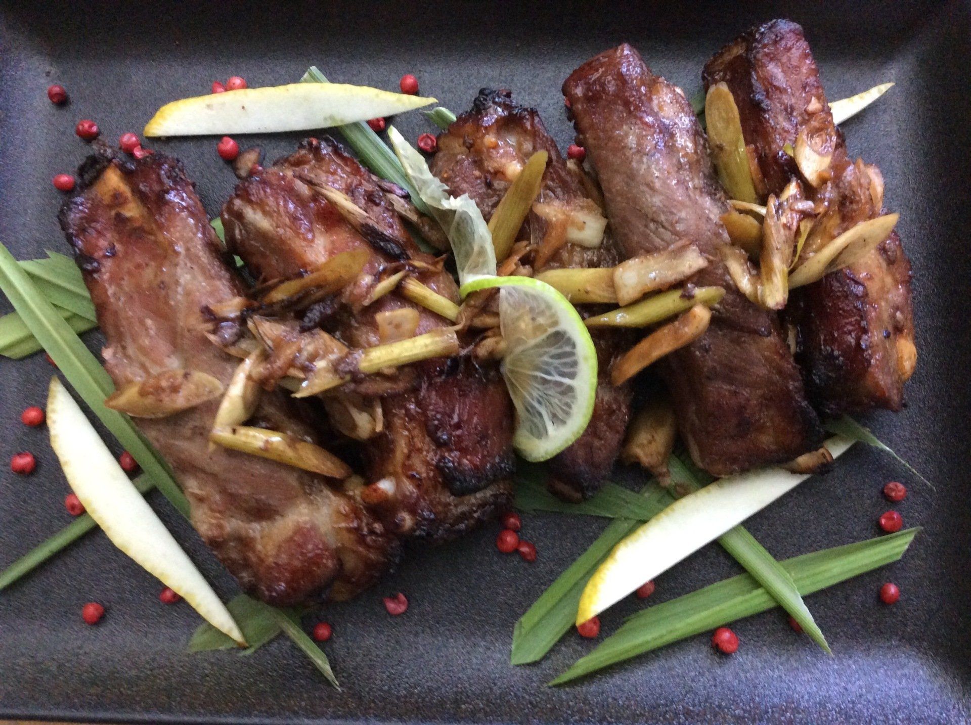 VasThai Crostati di maiale al lemongrass