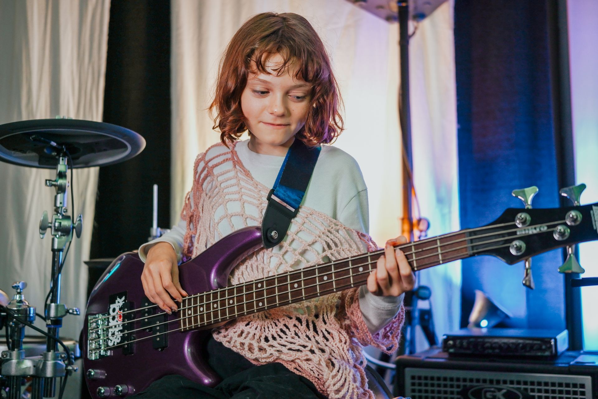 Girl Playing Bass — Pearl City, HI — Hawaii Musicworks — Aiea — Kapolei — Ewa Beach — Honolulu — Wahiawa — Waipahu — Mililani