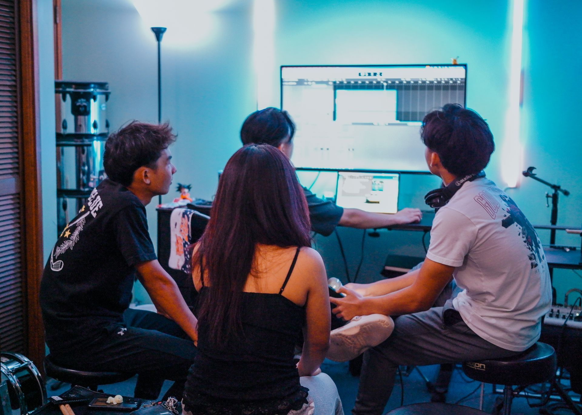 Teenage Boy Producing Music Teenage Boy Producing Music Pearl City, HI — Hawaii Musicworks — Aiea — Kapolei — Ewa Beach — Honolulu — Wahiawa — Waipahu — Mililani