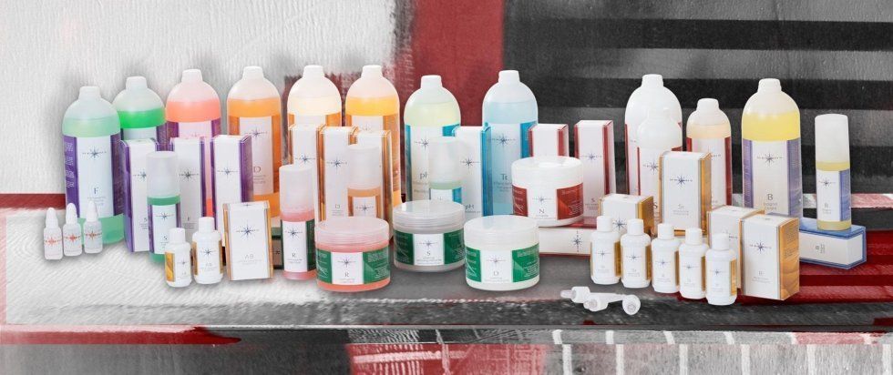 linea completa di prodotti per la cura dei capelli