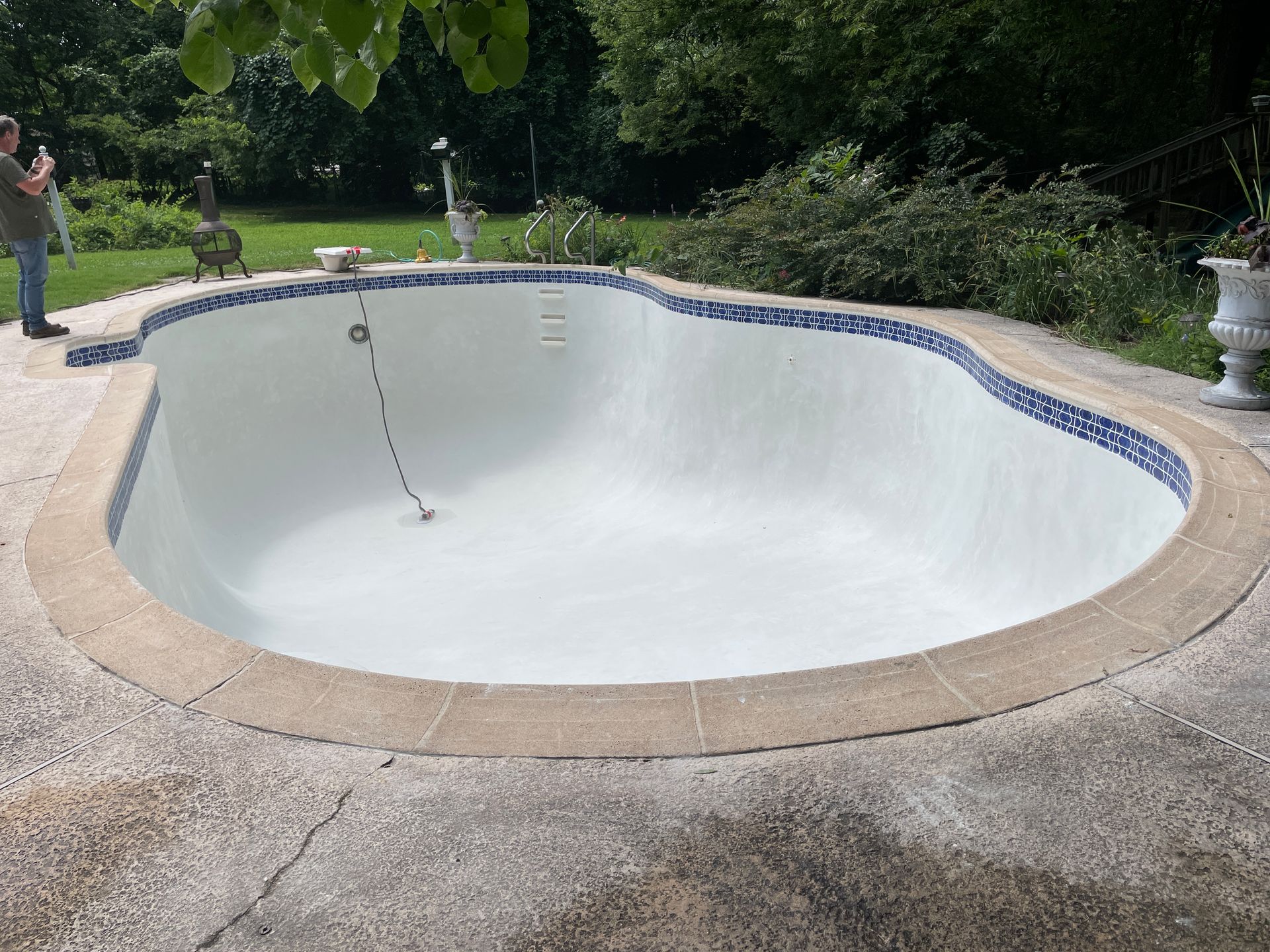 Broken Arrow Pool Remodel Replaster Retile with White Plaster & 6x6 Botanical NPT Tile Lake Blue