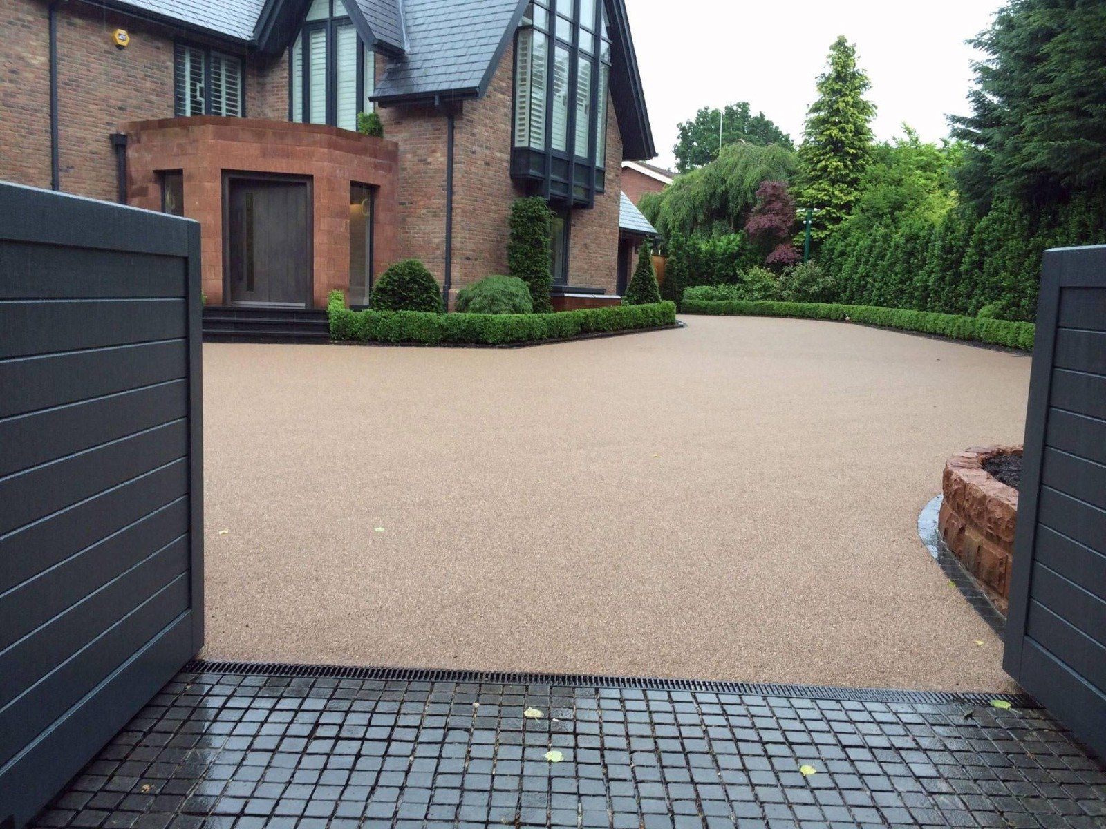 Resin Driveways. Resin Bound Driveways. Resin Bonded Driveways. Nottingham residential and commercial properties.