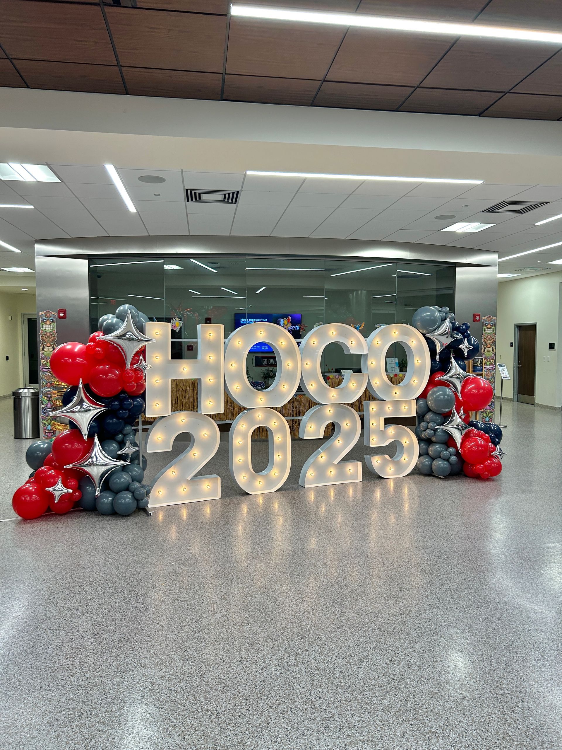 A balloon wall made of different sized balloons