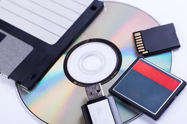 Memory Cards to CD/DVD image