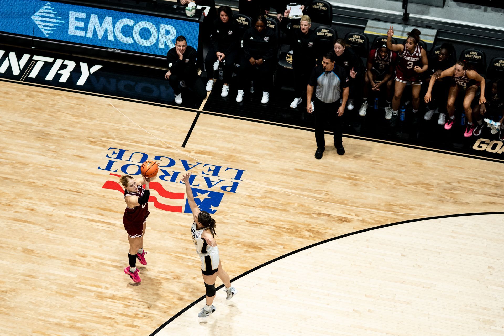 Shooting guard and small forward.