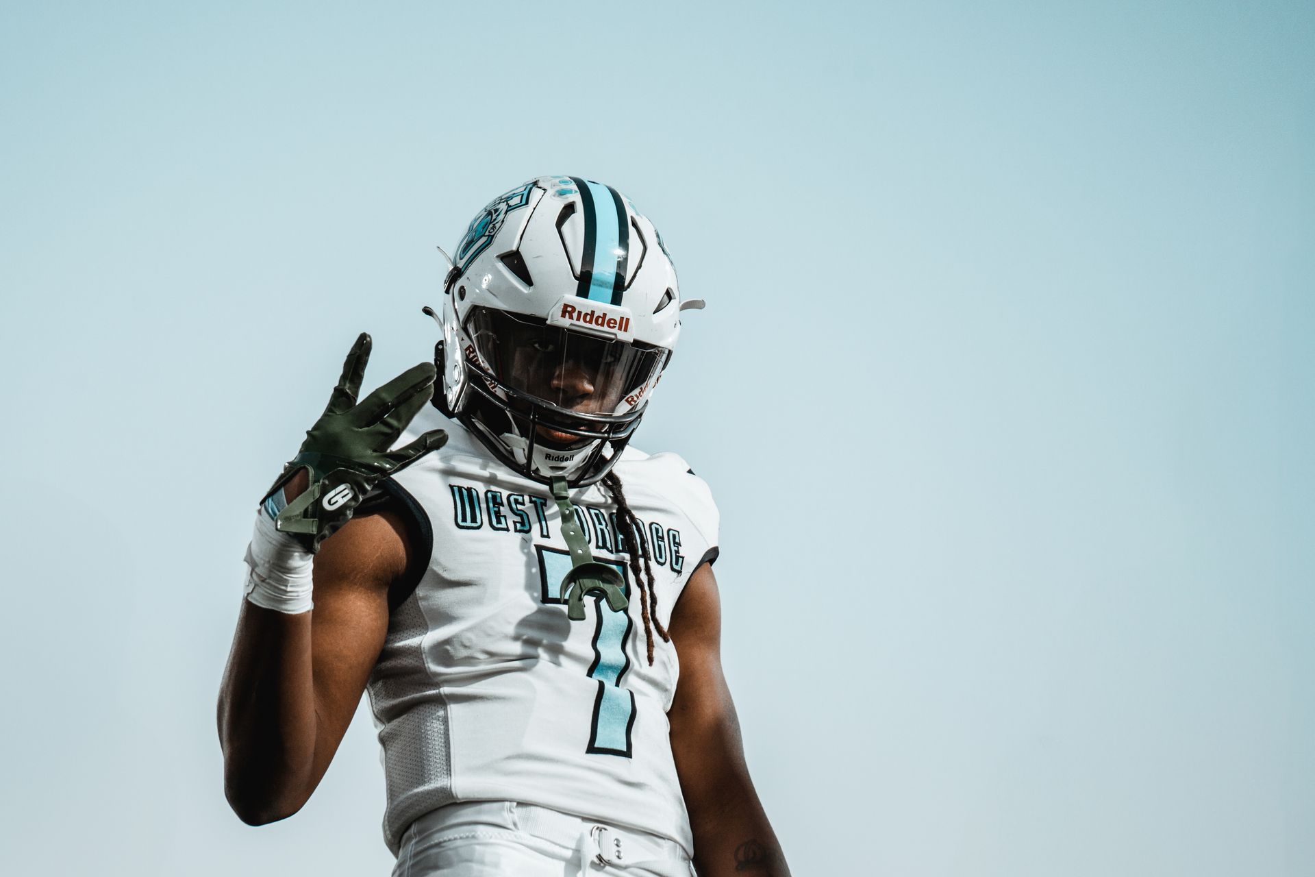 Defensive end.