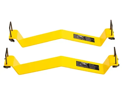 Vue du dessous de l'accessoire ToughLift Pipe Cradle montrant les plaques du fabricant.