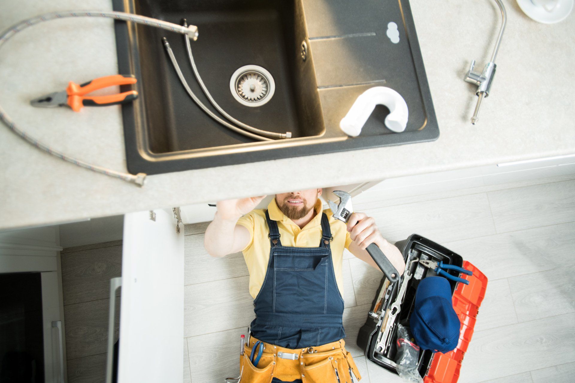 Mastering the Plumber's Auger: Tips and Tricks for Homeowners
