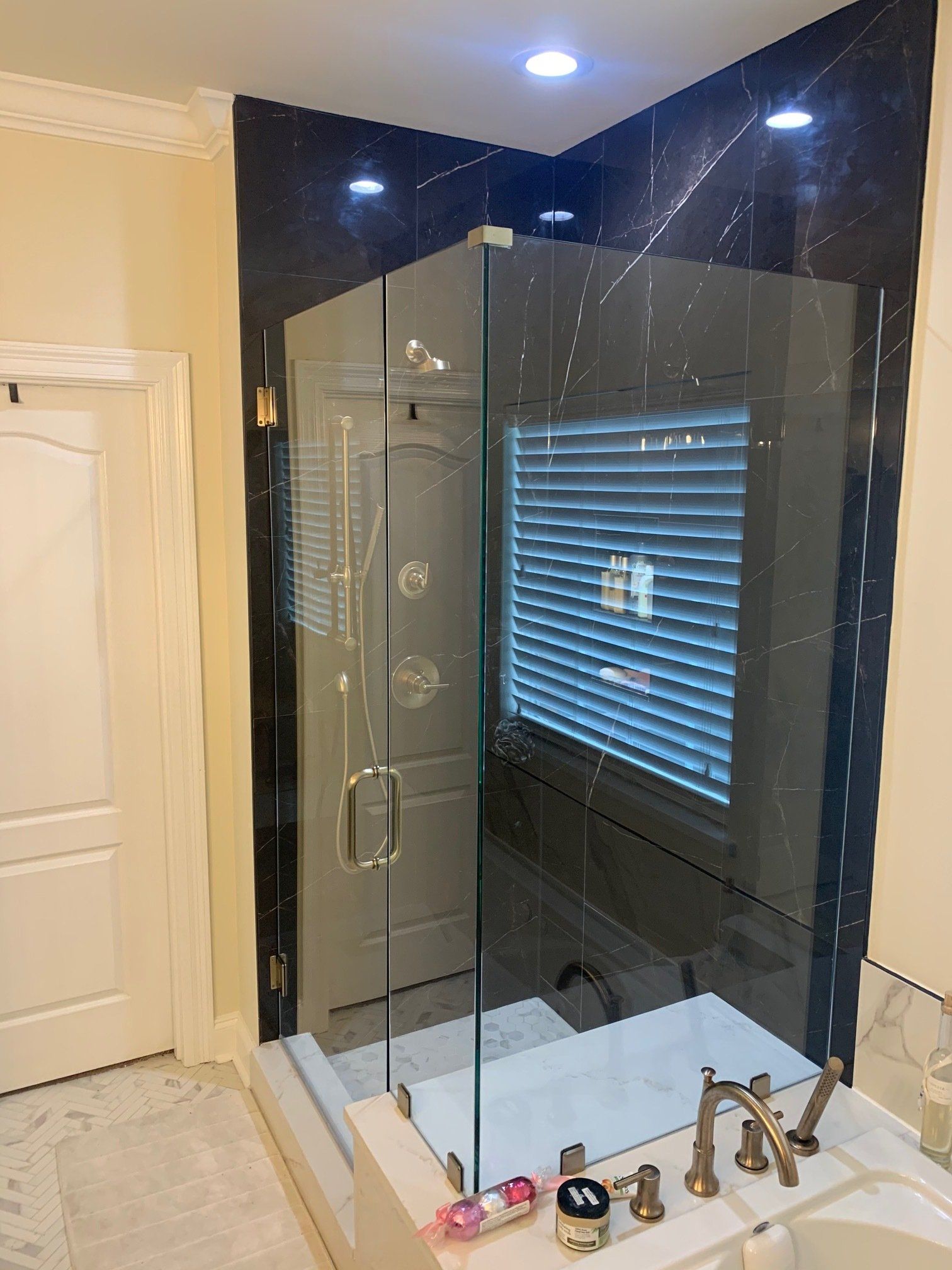 Beautiful Bathroom — Baker, LA — Baker Glass Wks, Inc.