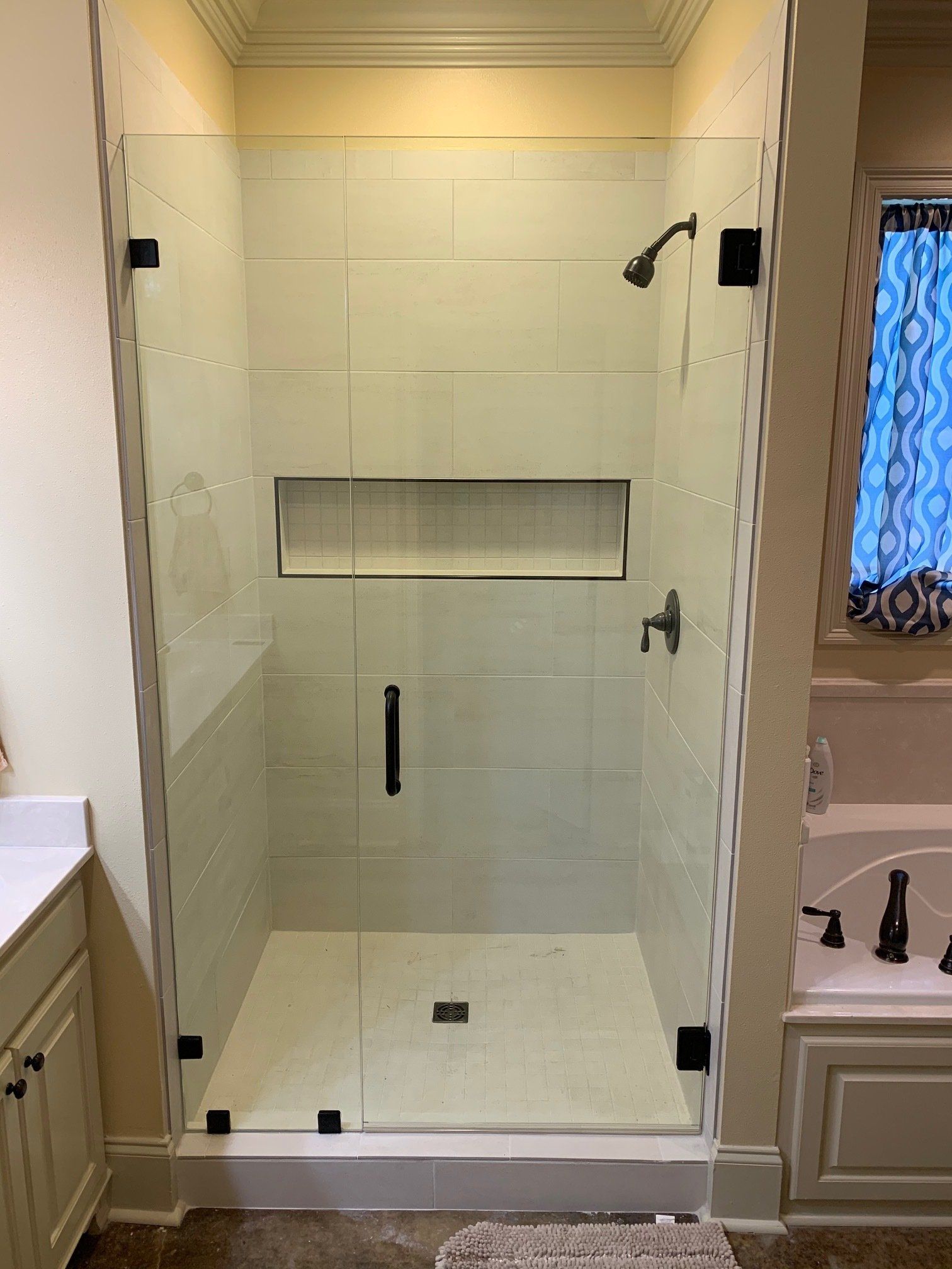White Shower Area with Glass Door — Baker, LA — Baker Glass Wks, Inc.