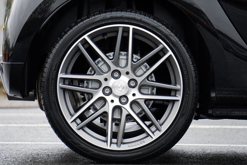 Tire | HPD Motors
