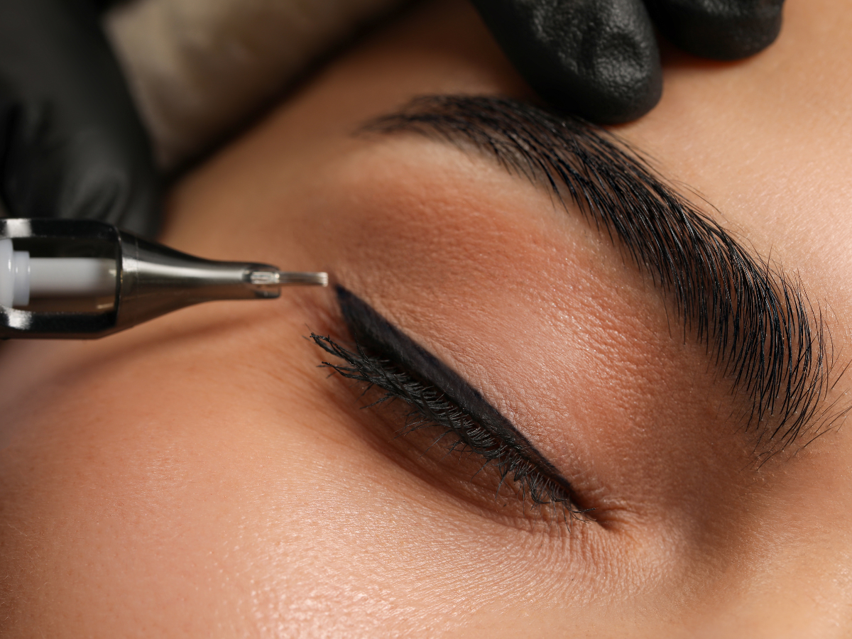 Permaant makep eyebrows