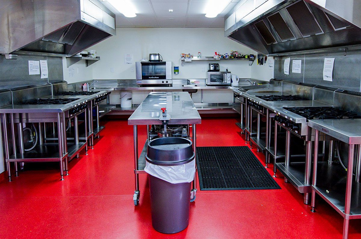 שולחנות נירוסטה איכותיים