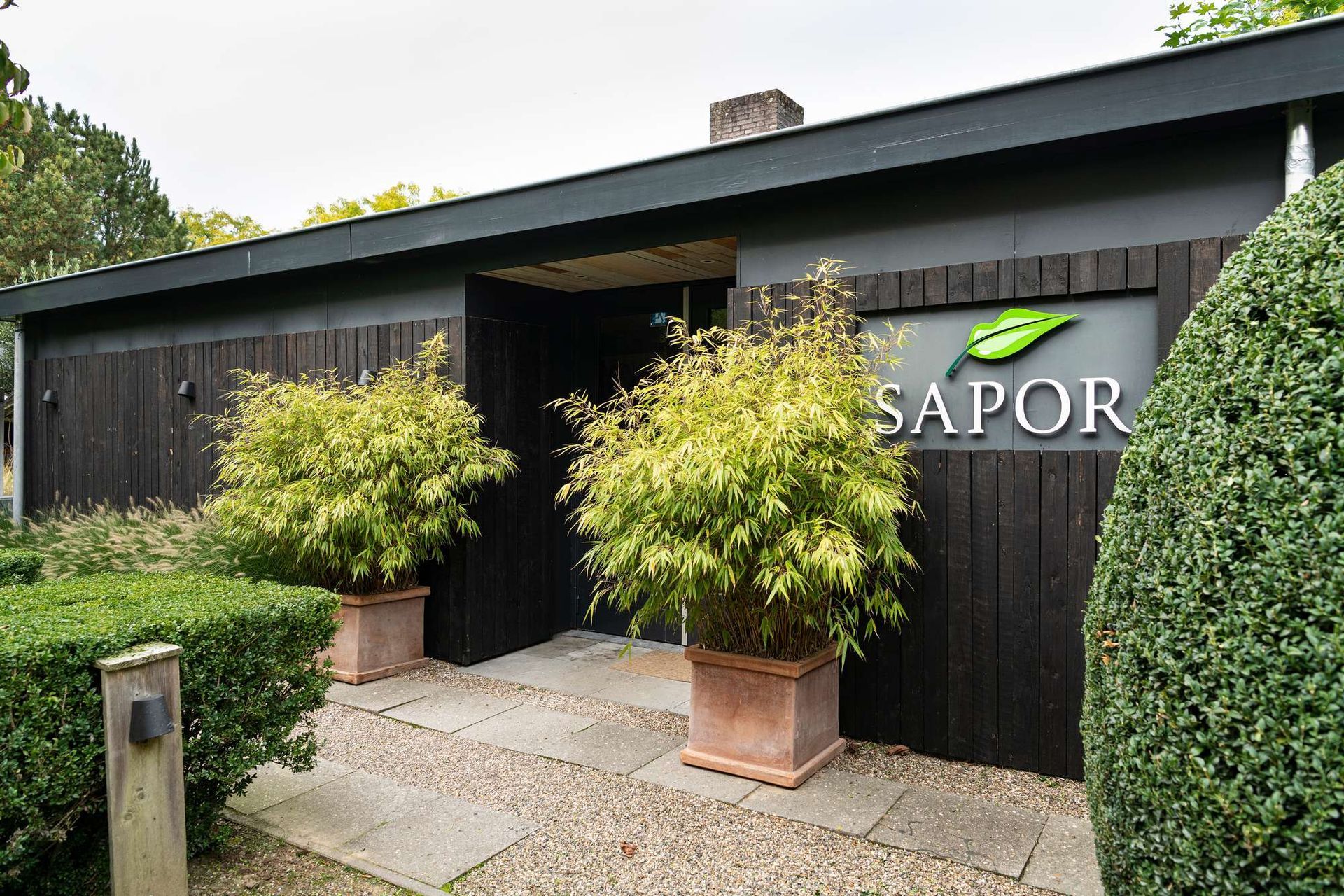 Ingang van restaurant 