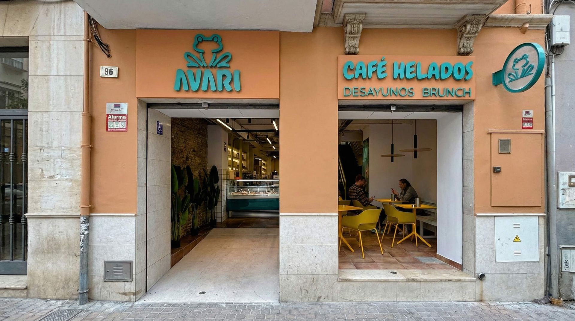 Exterior de dos negocios, 